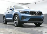 2024 Volvo XC40 B5 Plus Bright Theme AWD