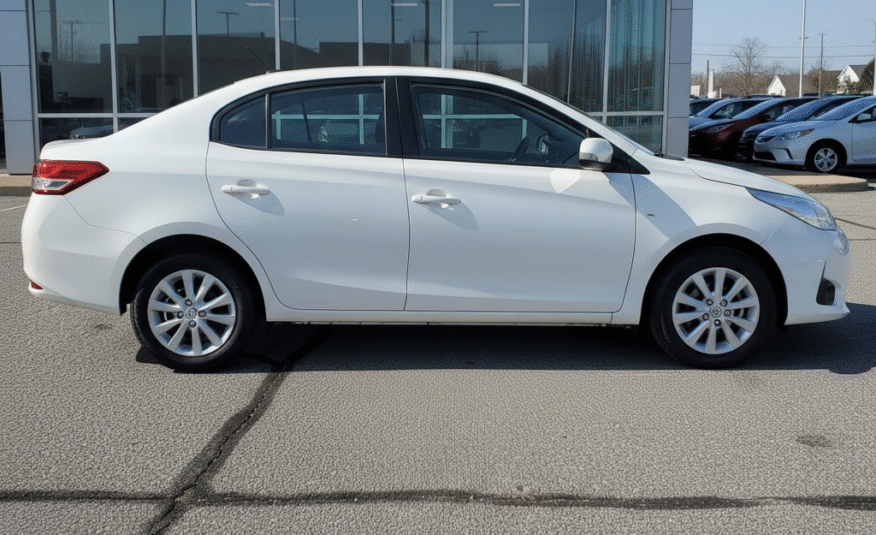 2019 Toyota Yaris LE Manual