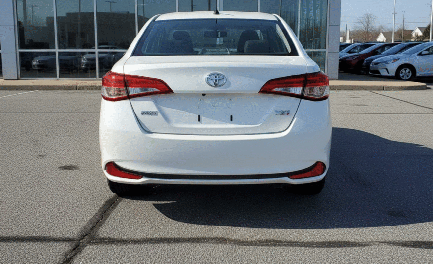 2019 Toyota Yaris LE Manual