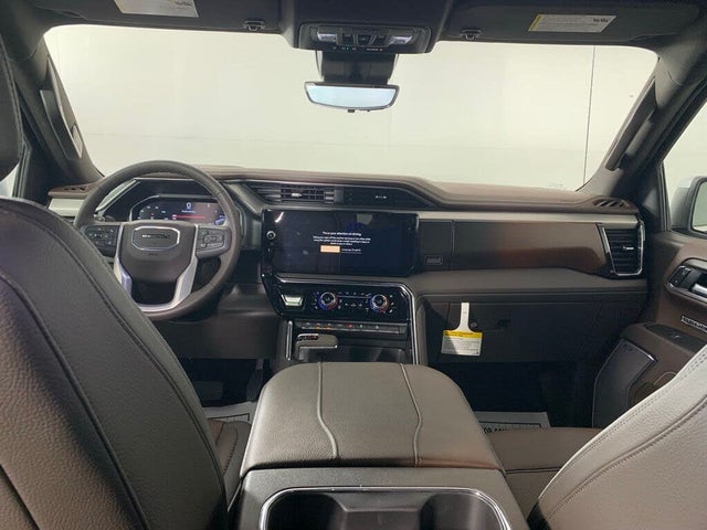 2025 GMC Sierra 1500 Denali Crew Cab 4WD