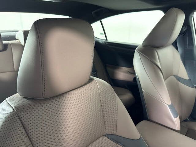 2025 Lexus ES Hybrid 300h FWD