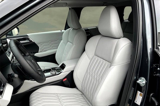 2025 Mitsubishi Outlander SEL FWD