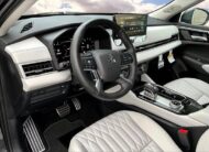 2025 Mitsubishi Outlander SEL FWD