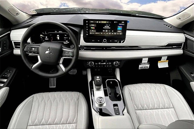 2025 Mitsubishi Outlander SEL FWD