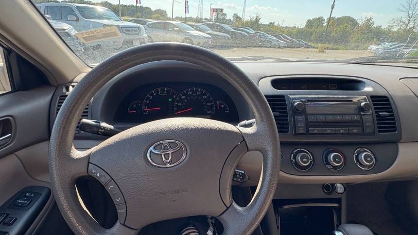 2005 Toyota Camry LE I4