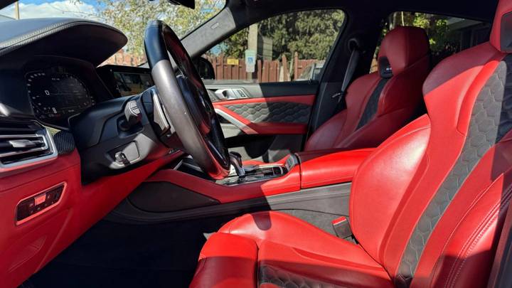 2021 BMW X6 M