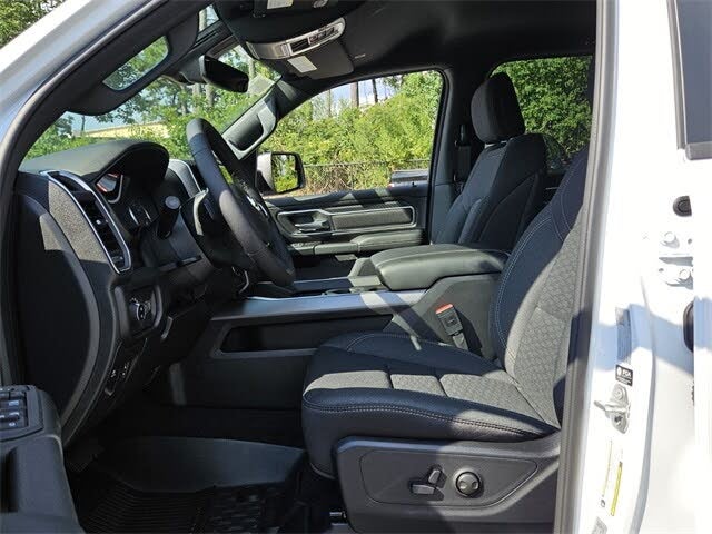 2025 RAM 1500 Big Horn Crew Cab RWD